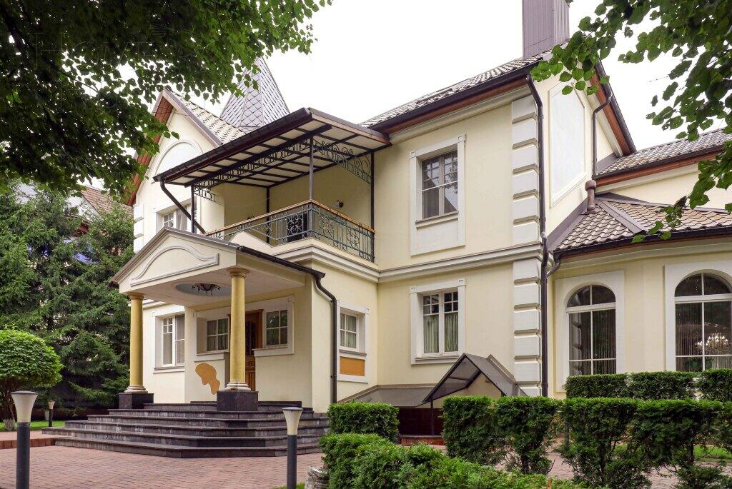 КОТТЕДЖ 1 600 м² с отделкой