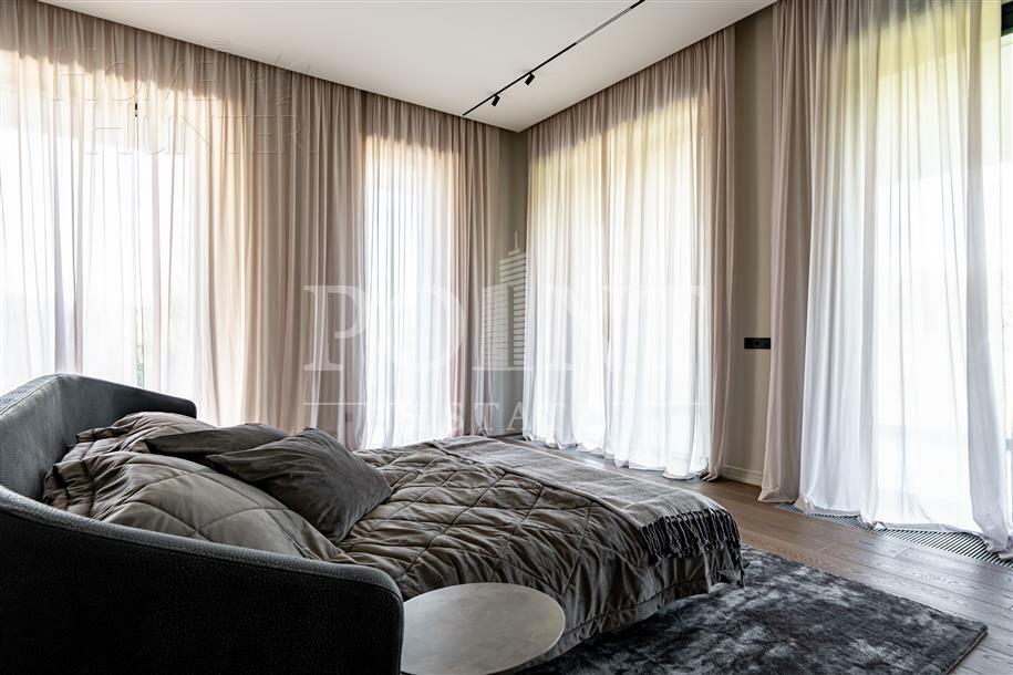 2-этажный коттедж 1 300 м² с отделкой