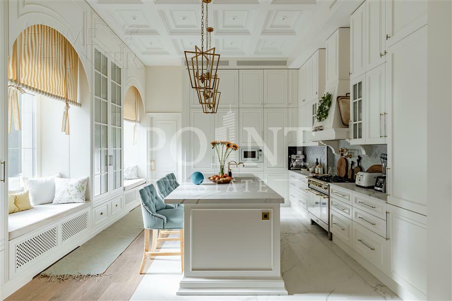 2-этажный коттедж 1 300 м² с отделкой