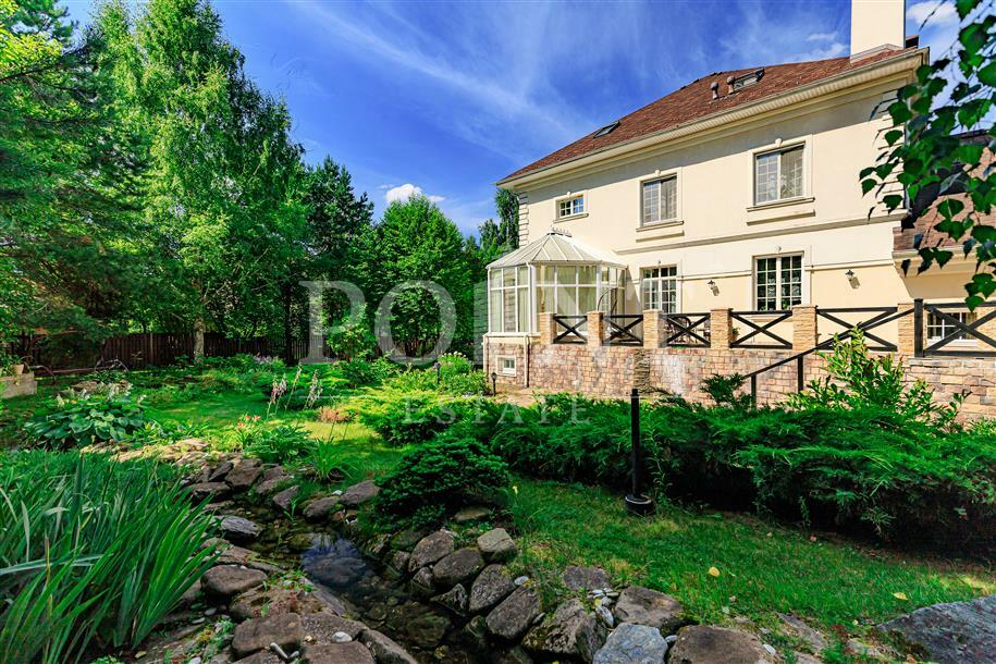 2-этажный коттедж 617.5 м² с отделкой