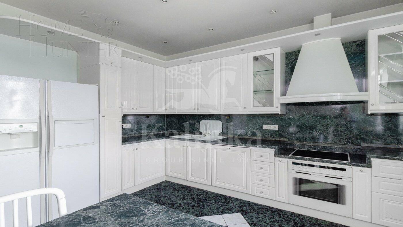 5-КОМН. КВАРТИРА С ОТДЕЛКОЙ 160 М² НА 8 ЭТАЖЕ