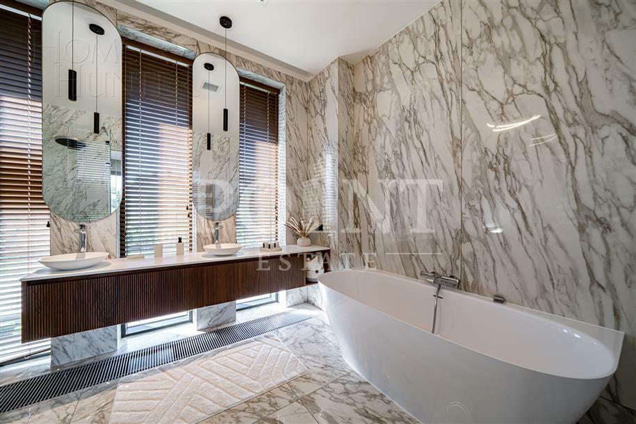 2-этажный коттедж 1 300 м² с отделкой