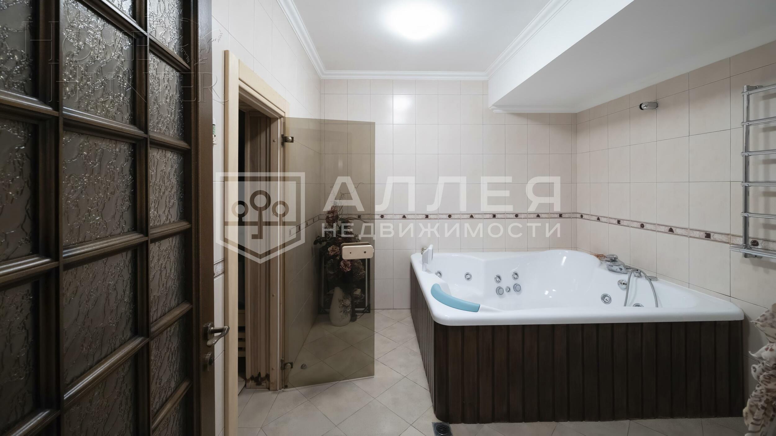 3-этажный таунхаус 320 м² с отделкой