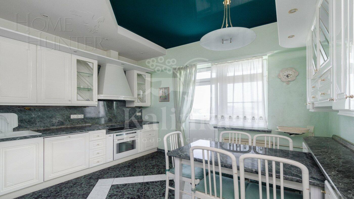 5-КОМН. КВАРТИРА С ОТДЕЛКОЙ 160 М² НА 8 ЭТАЖЕ