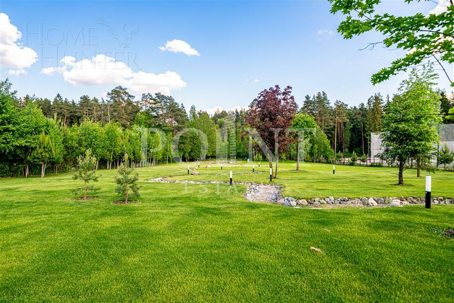 2-этажный коттедж 1 300 м² с отделкой