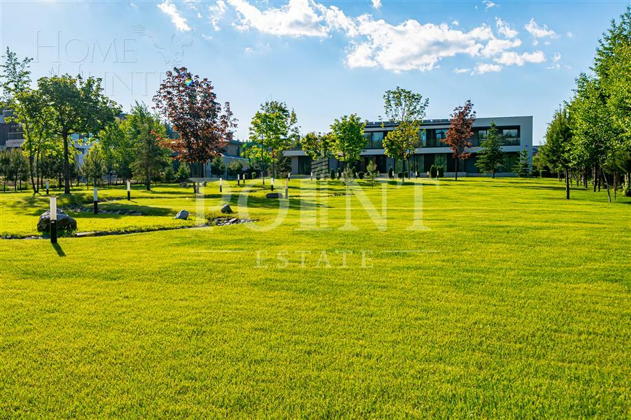 2-этажный коттедж 1 300 м² с отделкой