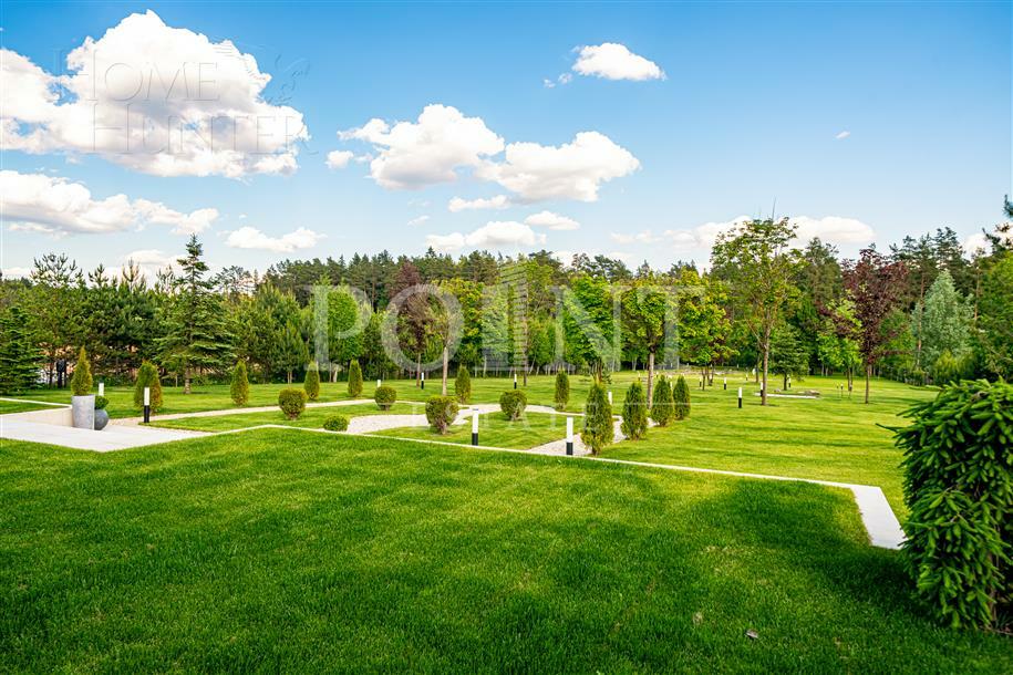 2-этажный коттедж 1 300 м² с отделкой