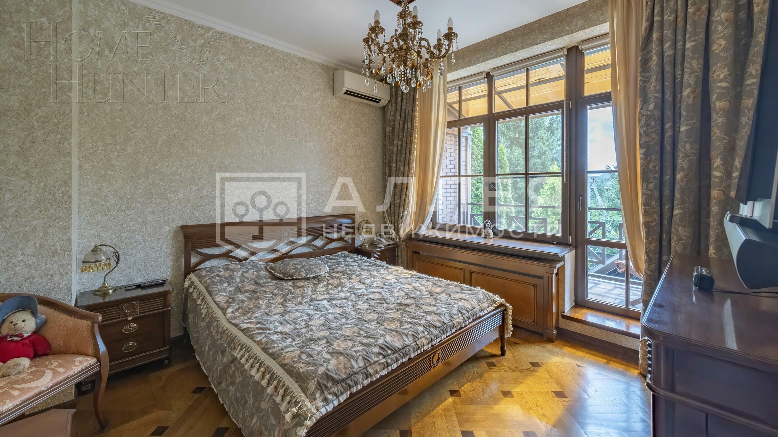 3-этажный таунхаус 320 м² с отделкой