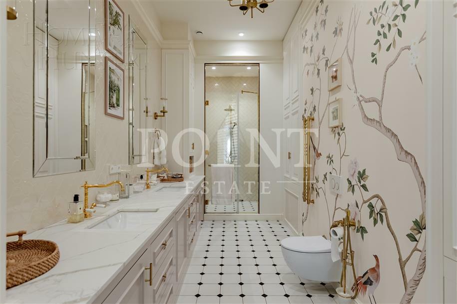 2-этажный коттедж 1 300 м² с отделкой