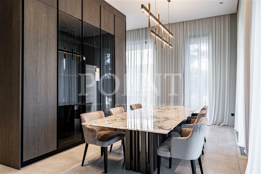 2-этажный коттедж 1 300 м² с отделкой