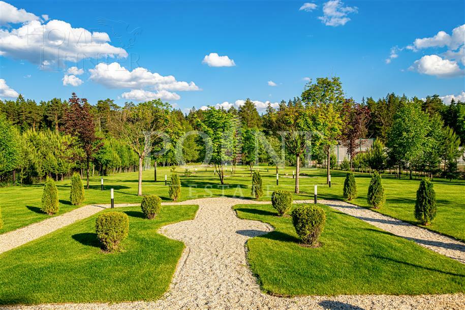 2-этажный коттедж 1 300 м² с отделкой