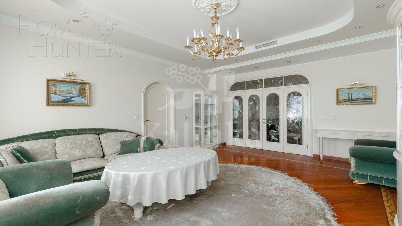 5-КОМН. КВАРТИРА С ОТДЕЛКОЙ 160 М² НА 8 ЭТАЖЕ