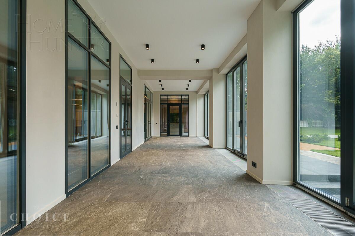 2-этажный коттедж 650 м² с отделкой