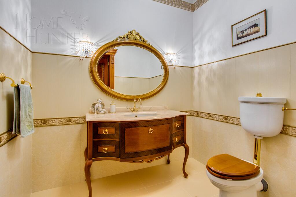 2-этажный коттедж 1 600 м² с отделкой