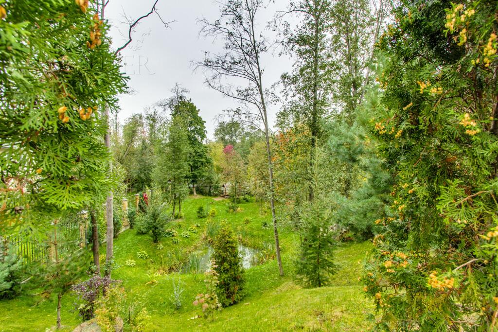 2-этажный коттедж 1 600 м² с отделкой