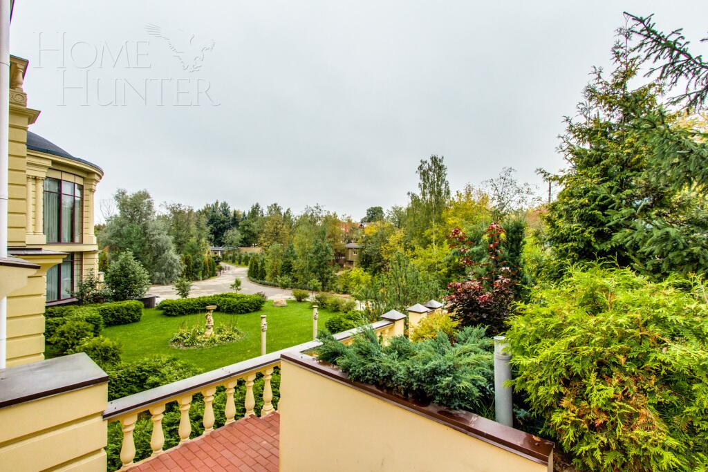 2-этажный коттедж 1 600 м² с отделкой