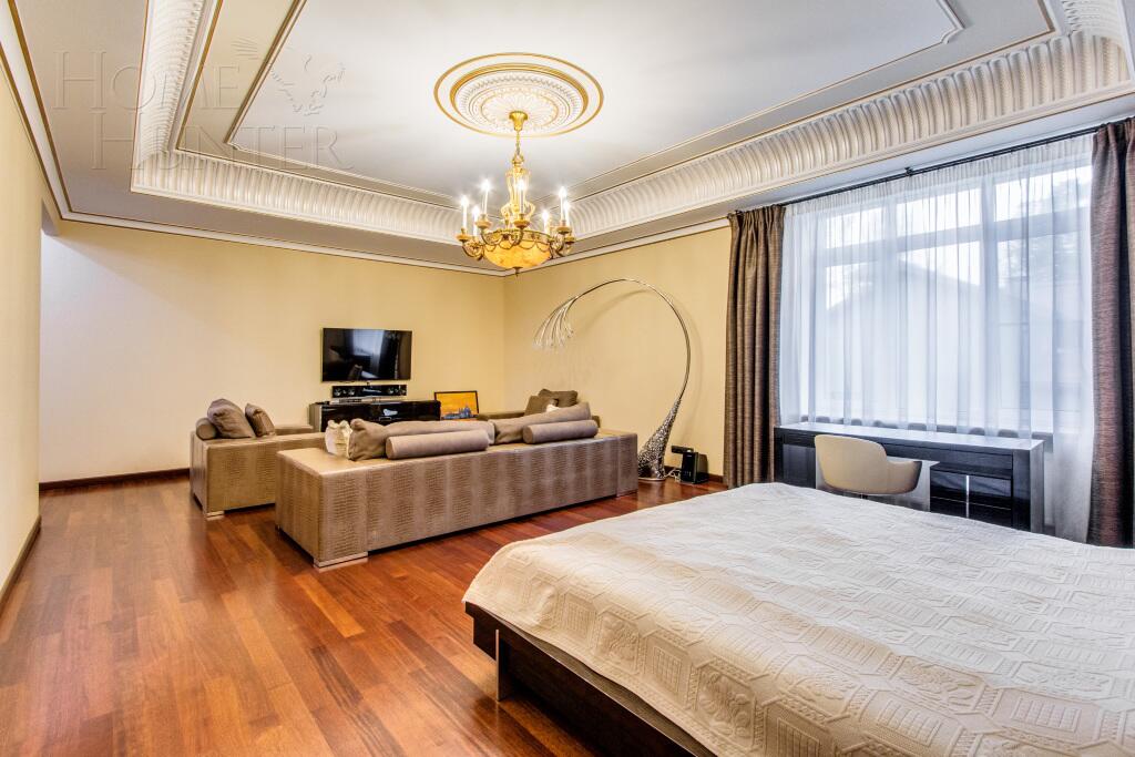 2-этажный коттедж 1 600 м² с отделкой