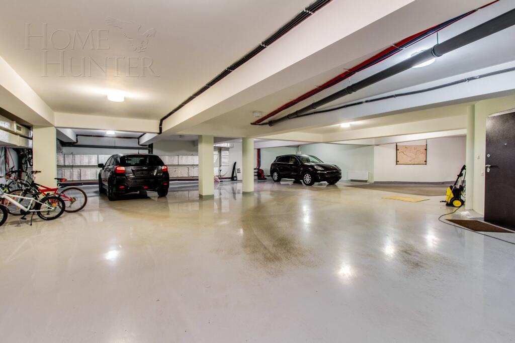2-этажный коттедж 1 600 м² с отделкой