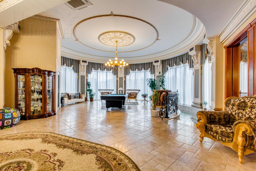 2-этажный коттедж 1 600 м² с отделкой