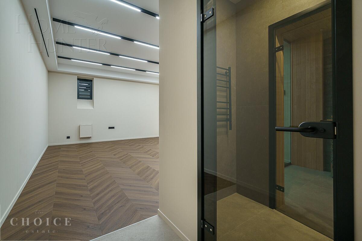 2-этажный коттедж 650 м² с отделкой