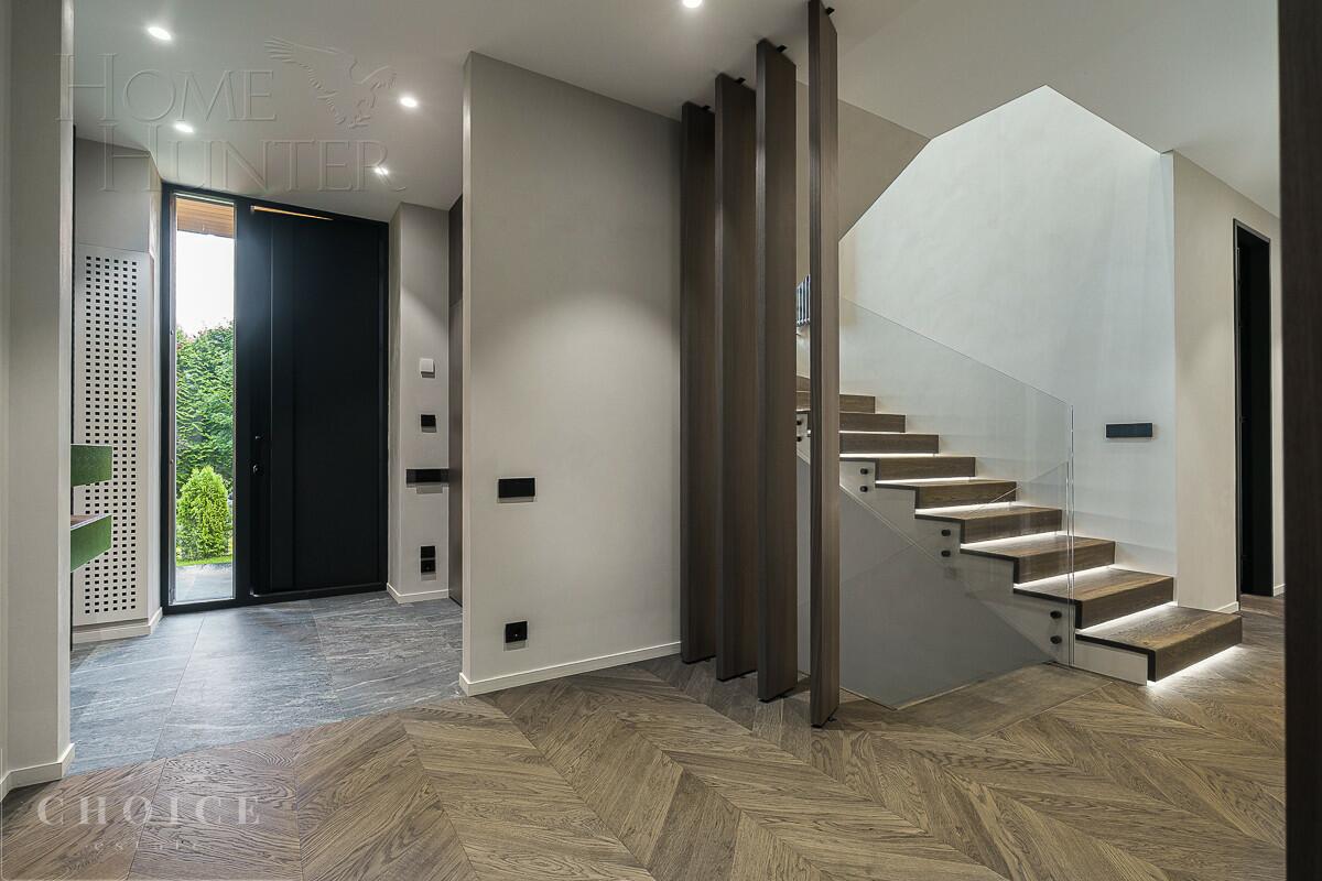2-этажный коттедж 650 м² с отделкой