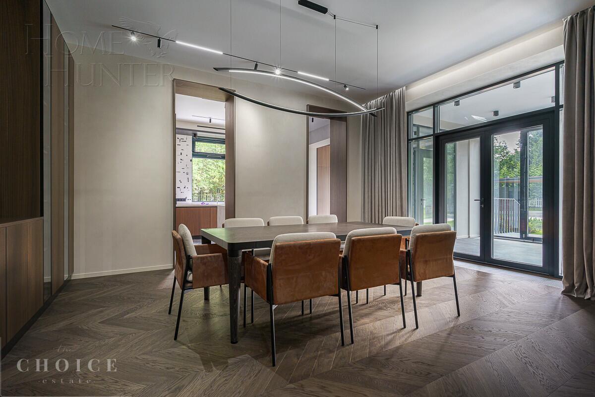 2-этажный коттедж 650 м² с отделкой