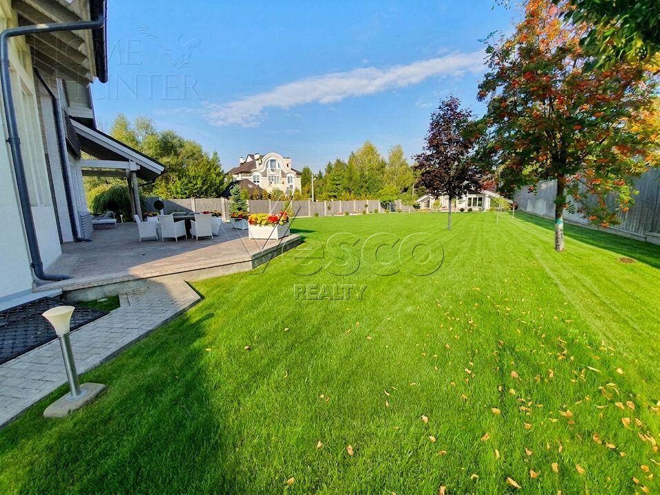 2-этажный коттедж 900 м² с отделкой