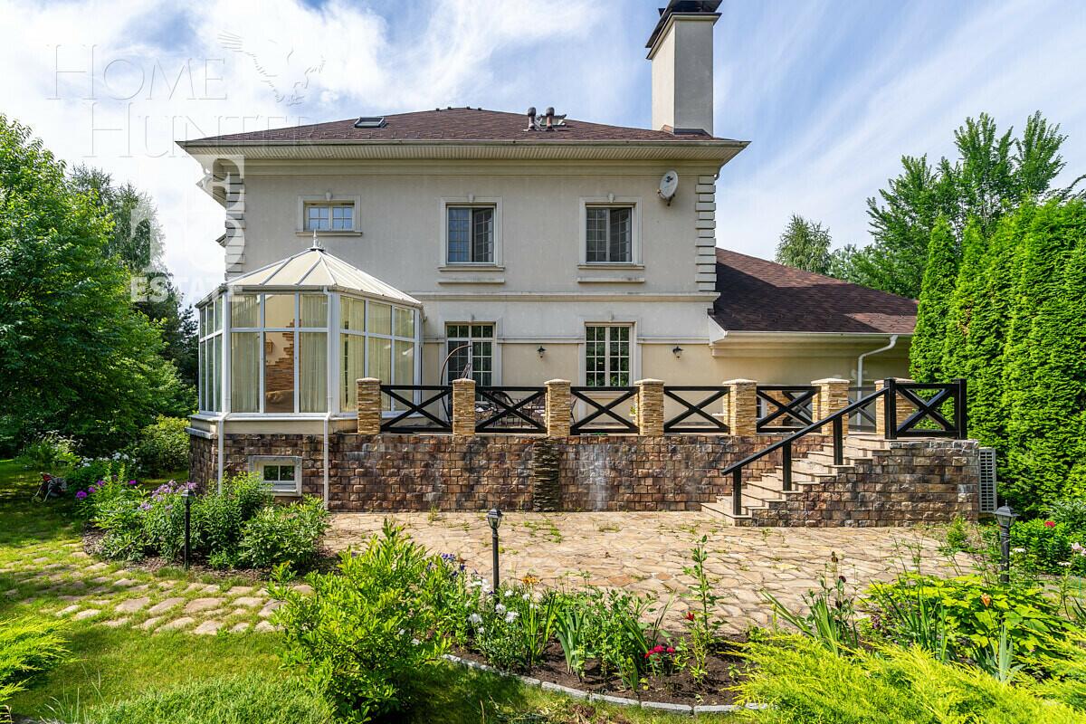 2-этажный коттедж 617.5 м² с отделкой