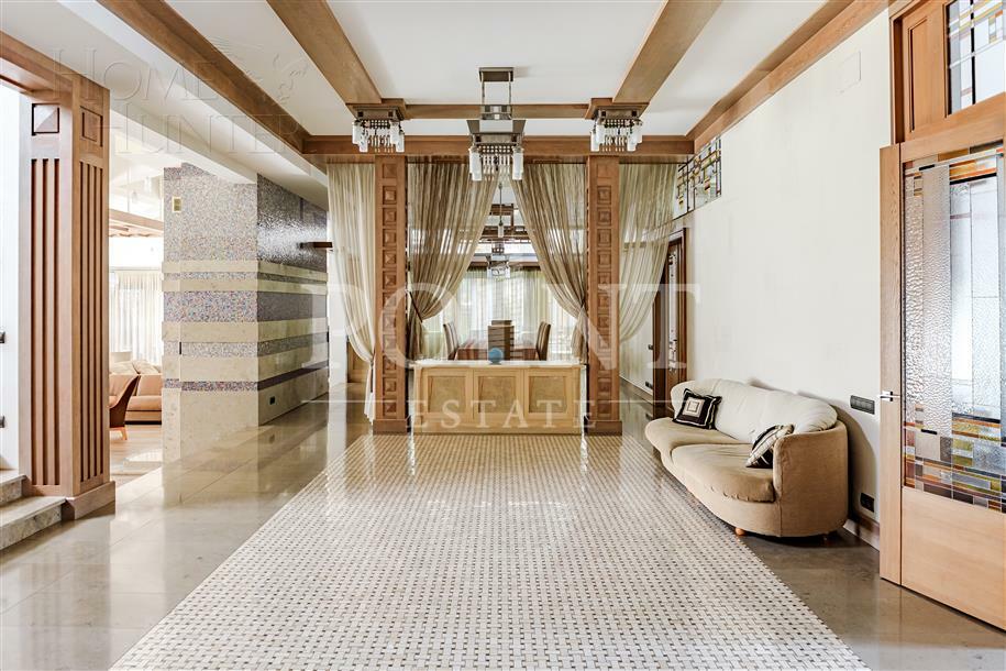 2-этажный коттедж 1 550 м² с отделкой