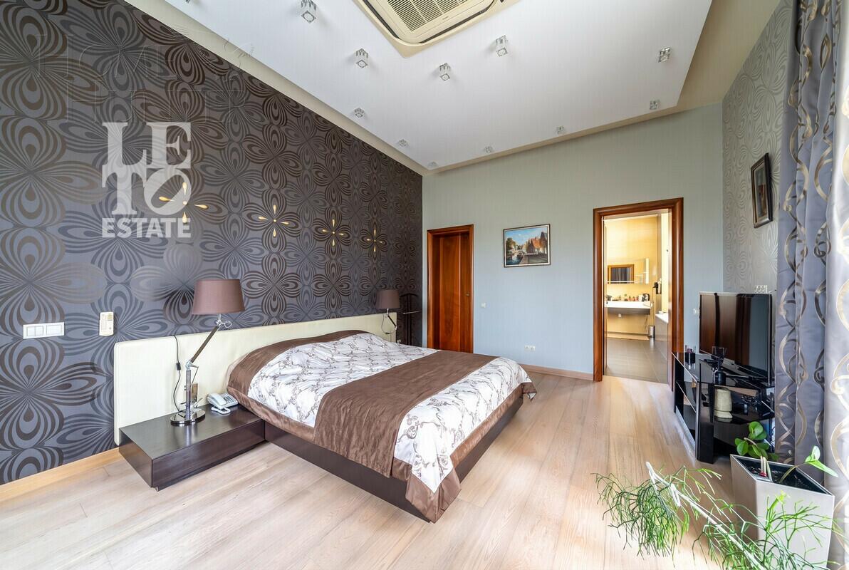 2-этажный коттедж 617.5 м² с отделкой