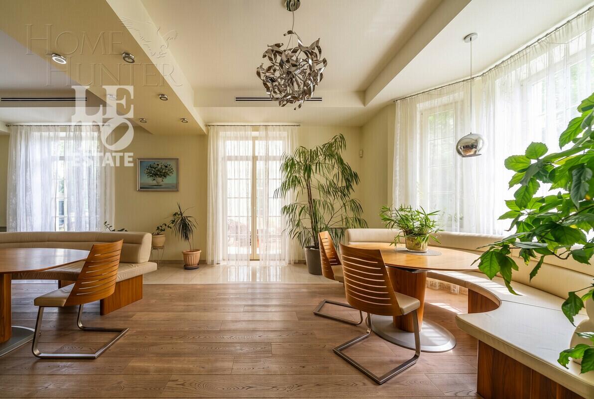 2-этажный коттедж 617.5 м² с отделкой