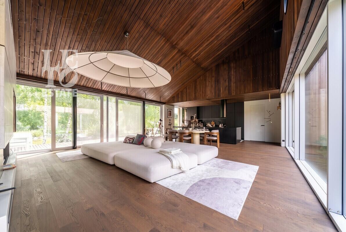 1-этажный коттедж 380 м² с отделкой