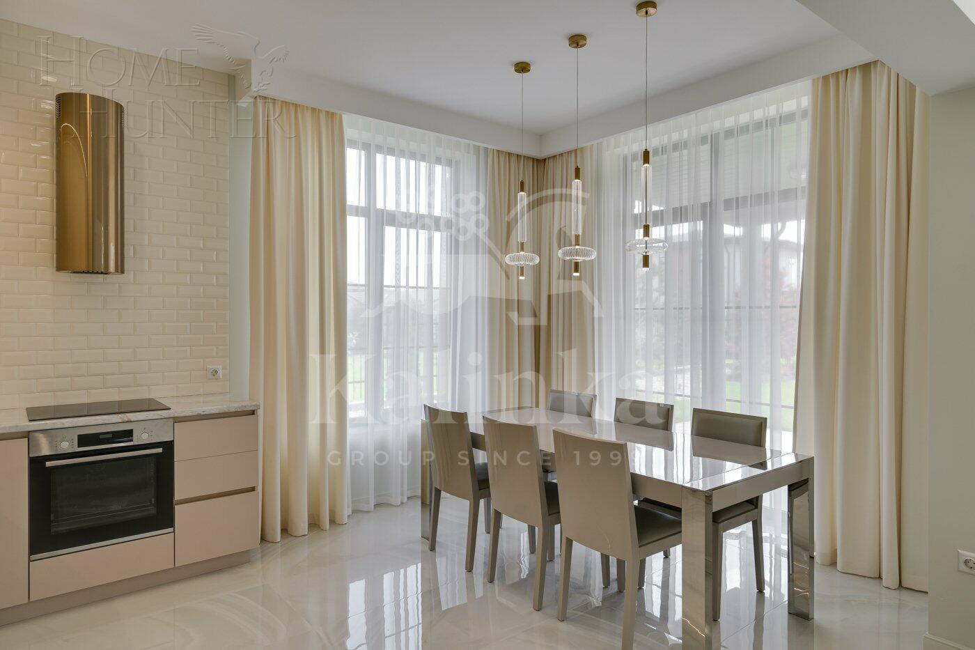2-этажный коттедж 230 м² с отделкой