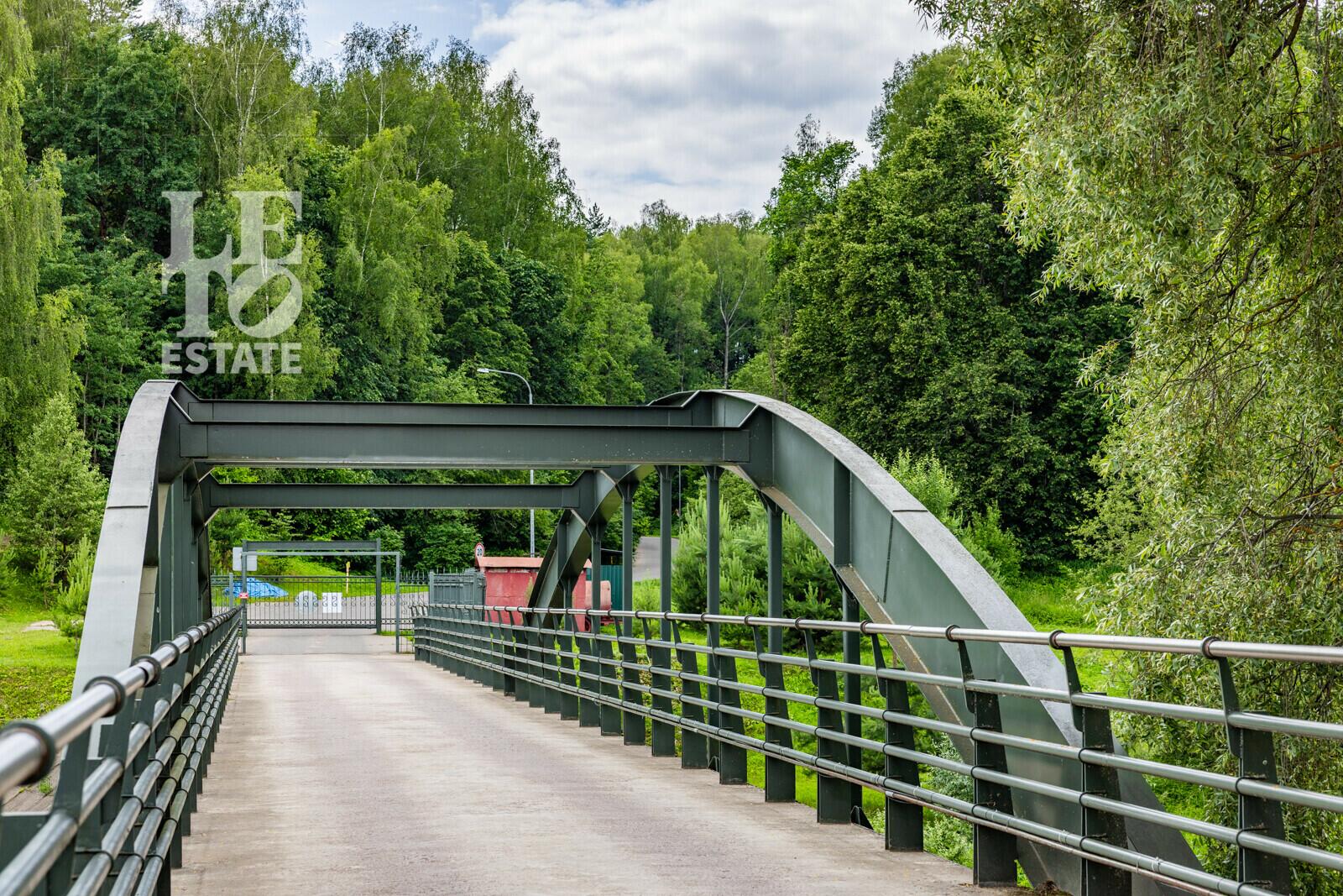 2-этажный коттедж 350 м² с отделкой