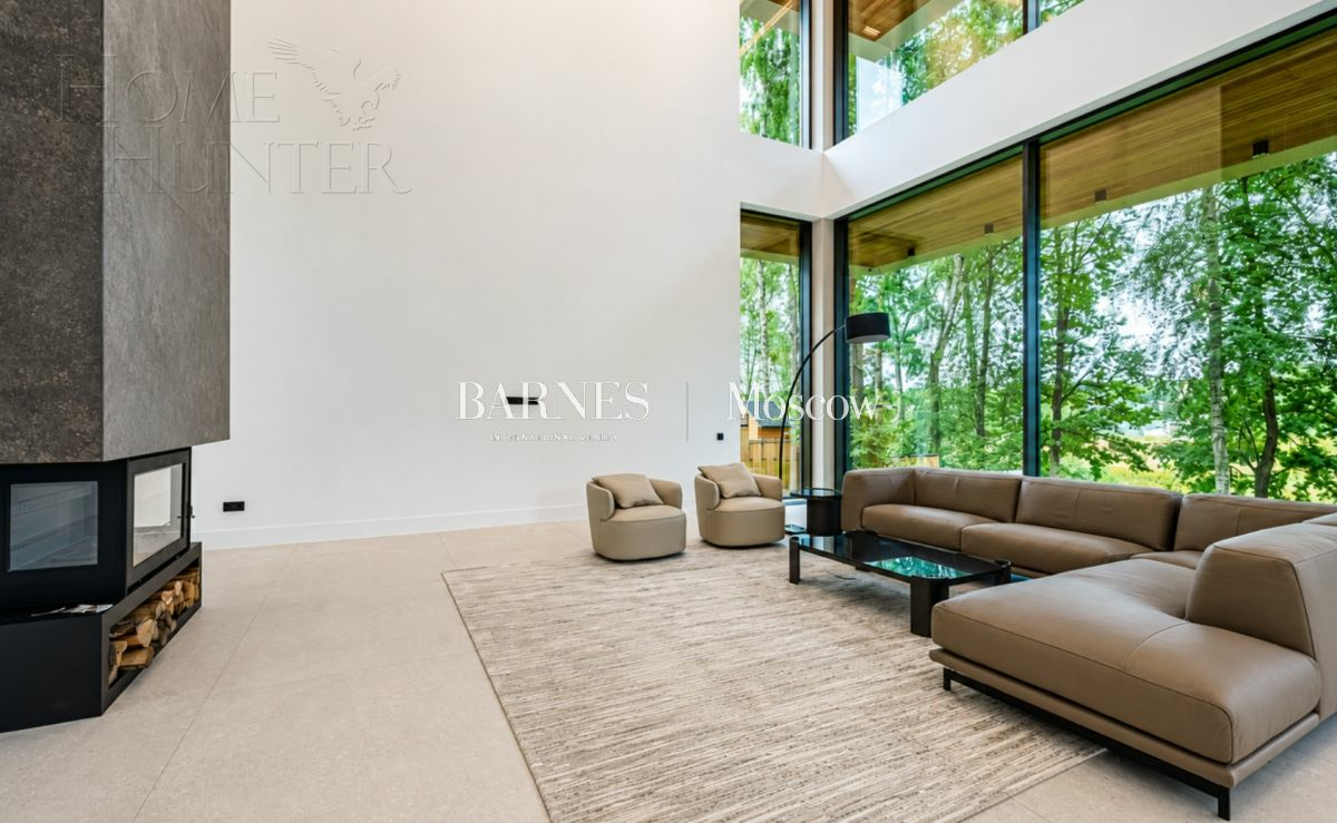 3-этажный коттедж 1 250 м² без отделки