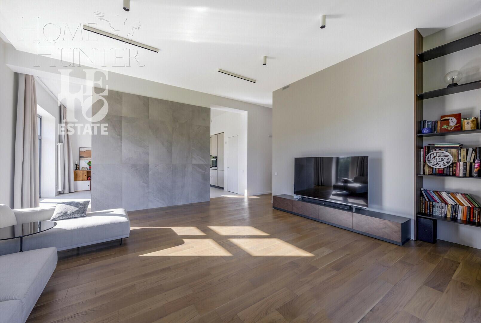 2-этажный коттедж 350 м² с отделкой