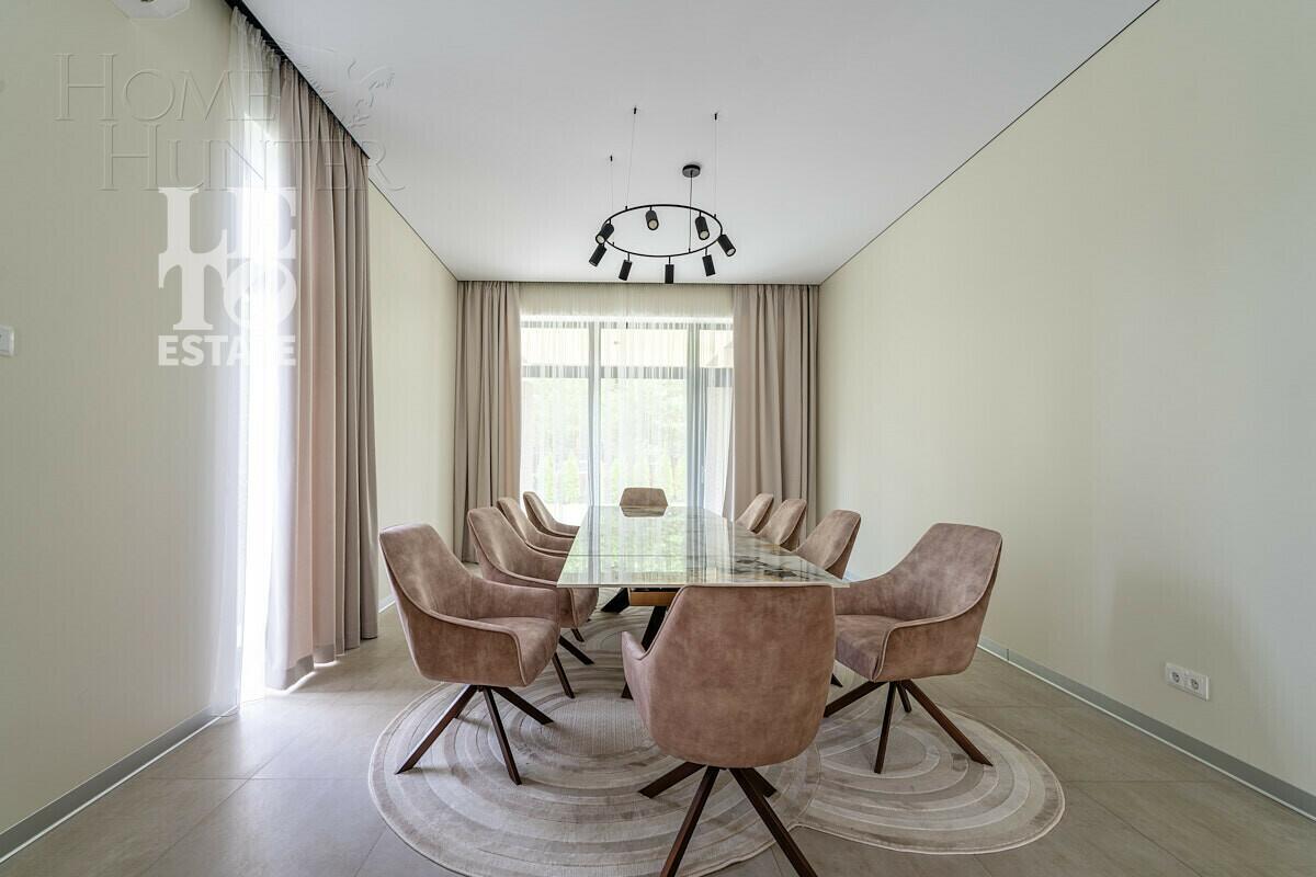2-этажный коттедж 540.5 м² с отделкой