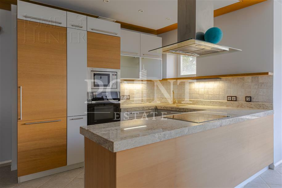 4-КОМН. КВАРТИРА С ОТДЕЛКОЙ 142 М² НА 3 ЭТАЖЕ