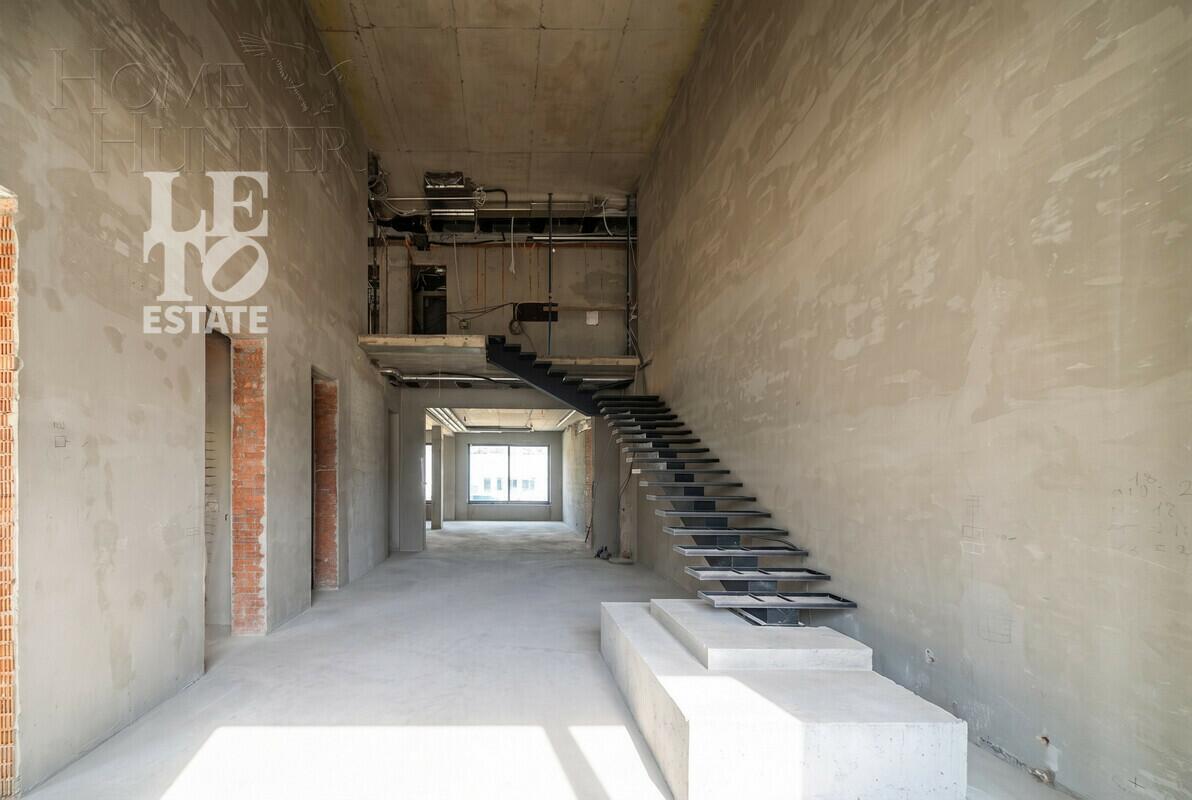 2-этажный коттедж 1 250 м² без отделки