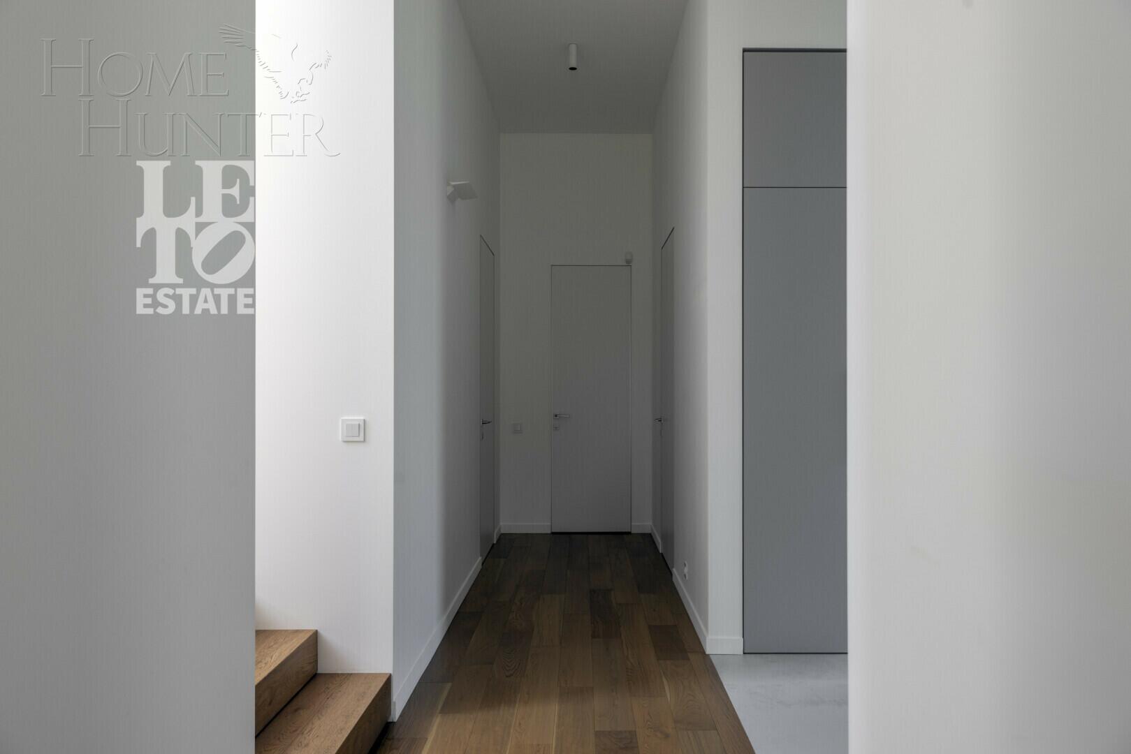 2-этажный коттедж 350 м² с отделкой