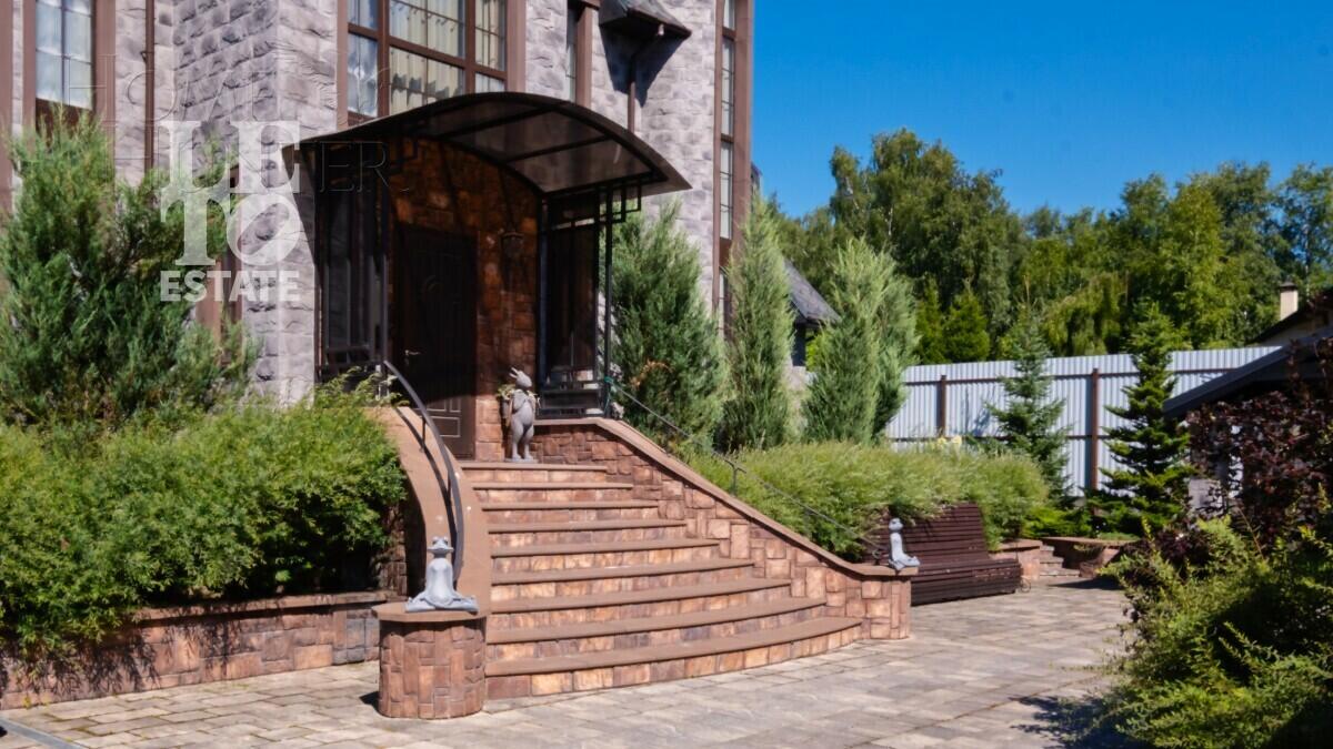 2-этажный коттедж 580 м² с отделкой