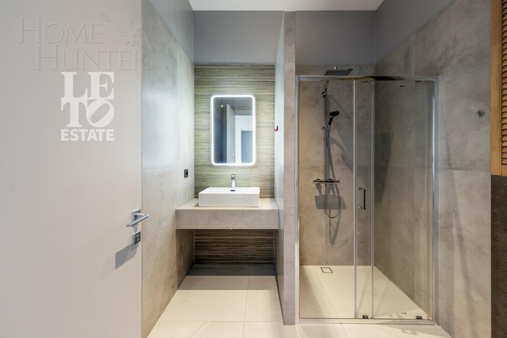 2-этажный коттедж 350 м² с отделкой