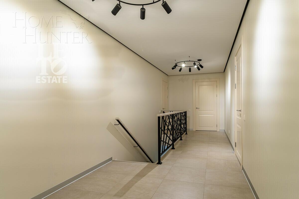 2-этажный коттедж 540.5 м² с отделкой