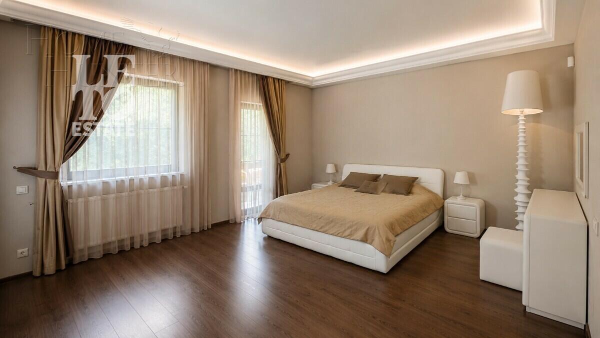 2-этажный коттедж 580 м² с отделкой