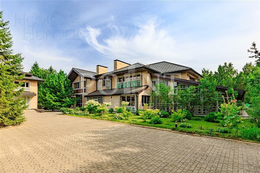 2-этажный коттедж 1 550 м² с отделкой