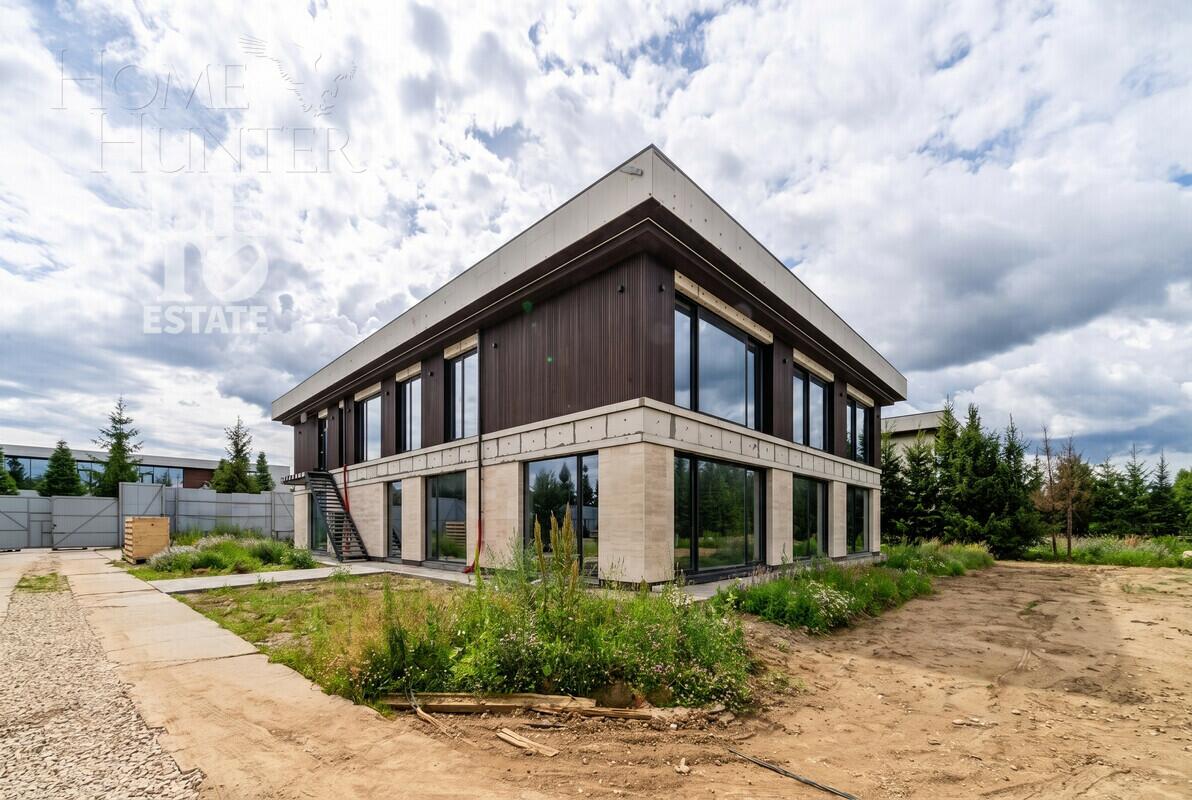 2-этажный коттедж 1 250 м² без отделки