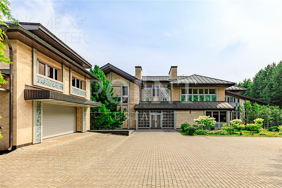 2-этажный коттедж 1 550 м² с отделкой