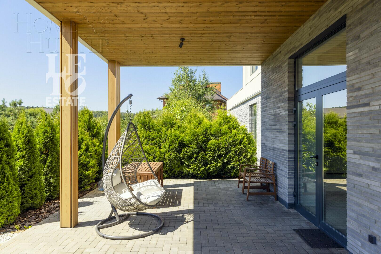 2-этажный коттедж 350 м² с отделкой