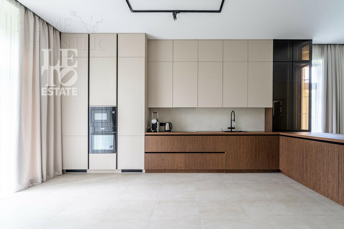 2-этажный коттедж 540.5 м² с отделкой