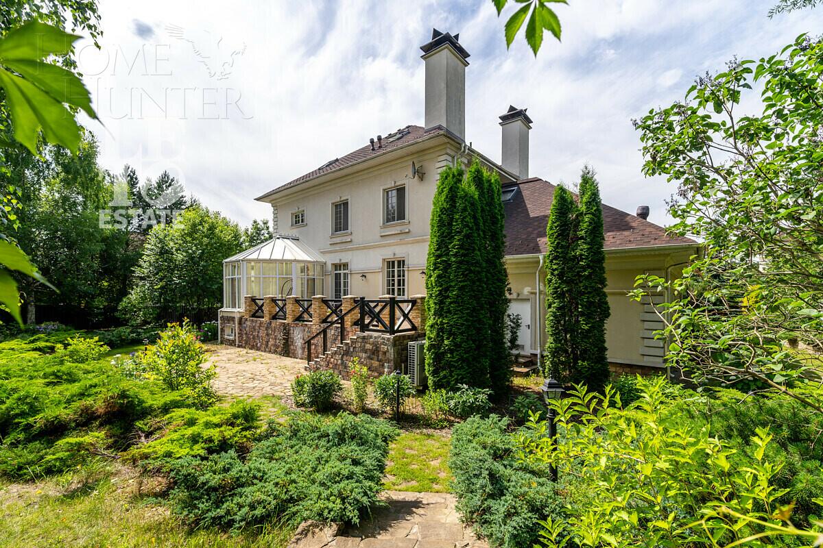 2-этажный коттедж 617.5 м² с отделкой